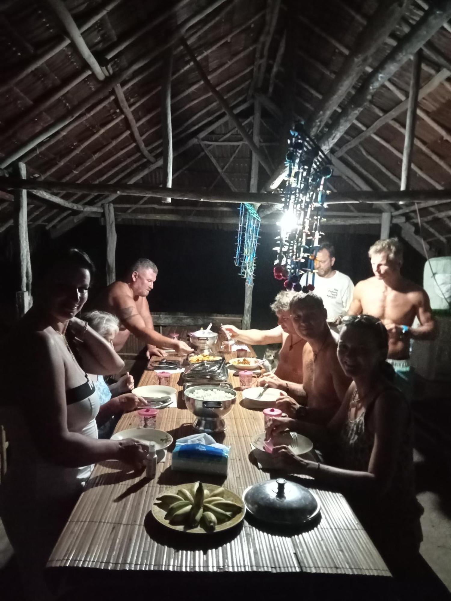 Kri Ransiwor Homestay מראה חיצוני תמונה